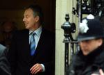 Tony Blair politiafhørt i sag om partistøtte. 