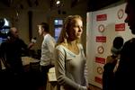 Caroline Wozniacki er efter mindre end et år med seniorturneringer nu tæt på at være Danmarks næstbedste tennisspiller efter Kristian Pless (i baggrunden). 