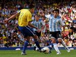 Brasilien spillede i september 2006 i London mod deres ærkerivaler fra Argentina. I aften vil en stor del af Londons over 20.000 brasilianske medborgere være på plads til kampen mod Portugal på Emirates Stadium. 