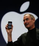 Topchef i Apple, Steve Jobs, demonstrerer den nye iPhone i San Fransisco i dag. 