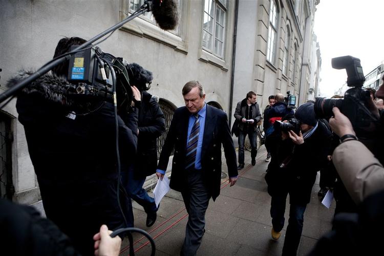 Peter Brixtofte var nedbøjet, da han i dag forlod Østre Landsret efter at have modtaget en dom på to års fængsel. 