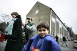 Inden for ti dage skal Ungdomshusets brugere tage stilling til, om de vil flytte ind i denne nedlagte skole på Stevnsgade. 