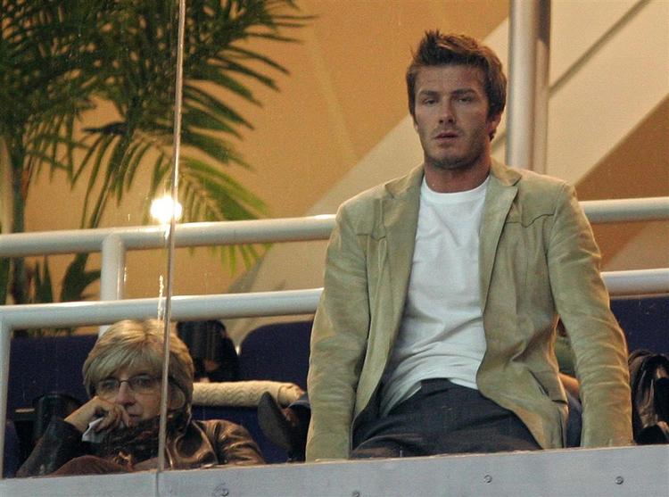 David Beckham har været frustreret over den manglende spilletid på Real Madrids stjernespækkede mandskab. Nu er han igen udtaget. 