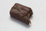Her et stykke chokolade, som ikke indeholder fingre (arkivfoto). 