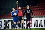 FC København havde ikke dommerkendelserne med sig i Parken. Københavnerne fik annulleret et mål,og målmand Jesper Christiansen fik en advarsel. 