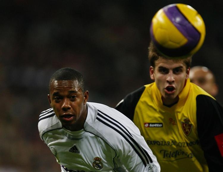 Robinho melder sig i koret af utilfredse Real Madrid-spillere. 