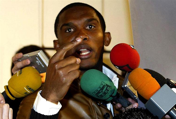 Samuel Eto'o er ikke glad for, at hans træner har udtalt sig negativt om ham. 