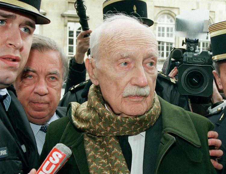 Papon blev idømt 10 års fængsel i 1998 for at have hjulpet med at organisere deportationerne af over 1.500 franske jøder under krigen. 