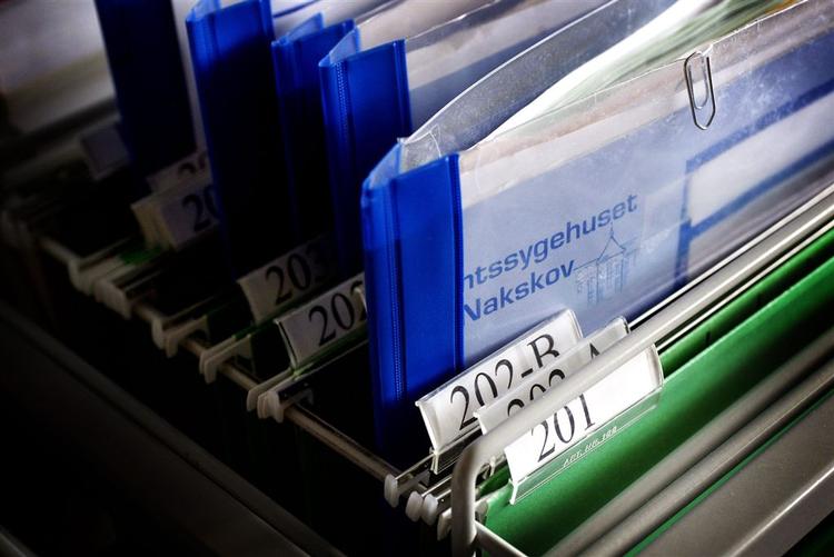 Læger får bøde efter læk af fortrolige oplysninger fra medicin-base. 