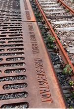 Mindesmærke i Berlin: Herfra kørte toget med jøder til koncentrationslejren Theresienstadt. 