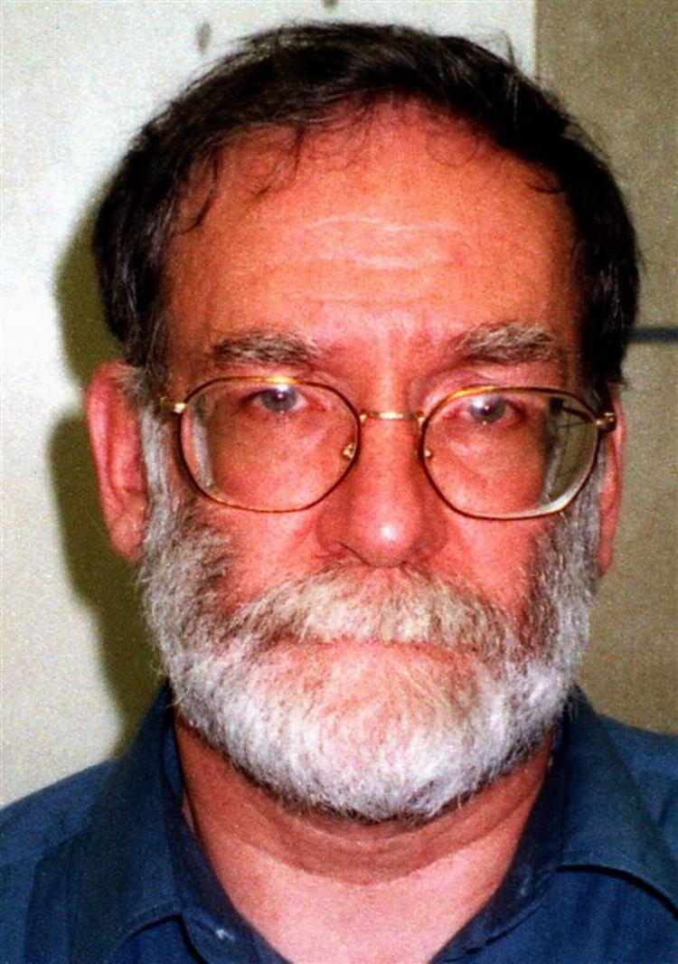Alment praktiserende læge Harold Shipman myrdede mindst 215 af sine patienter. 