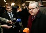 Den finske ekspræsident og FN-mægler Martti Ahtisaari efter dagens første møde i Wien 