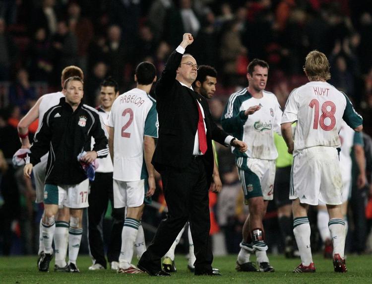 Liverpool-truppen jubler efter den flotte udebanesejr over Barcelona. 