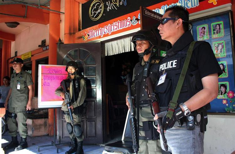 Thailands forsvarsminister advarer om mulige terrorangreb i Bangkok. 