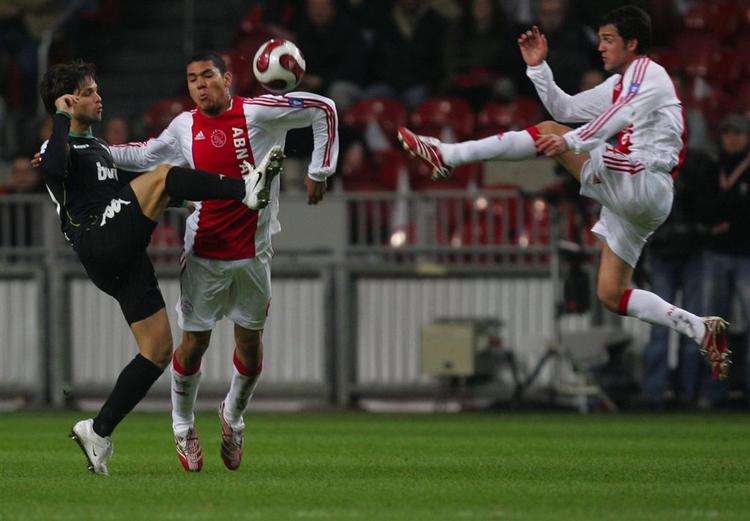 Ajax kæmpede indædt, men måtte nøjes med en sejr på 3-1, hvilket betyder, at Werder Bremen går videre med en samlet score på 4-3. 