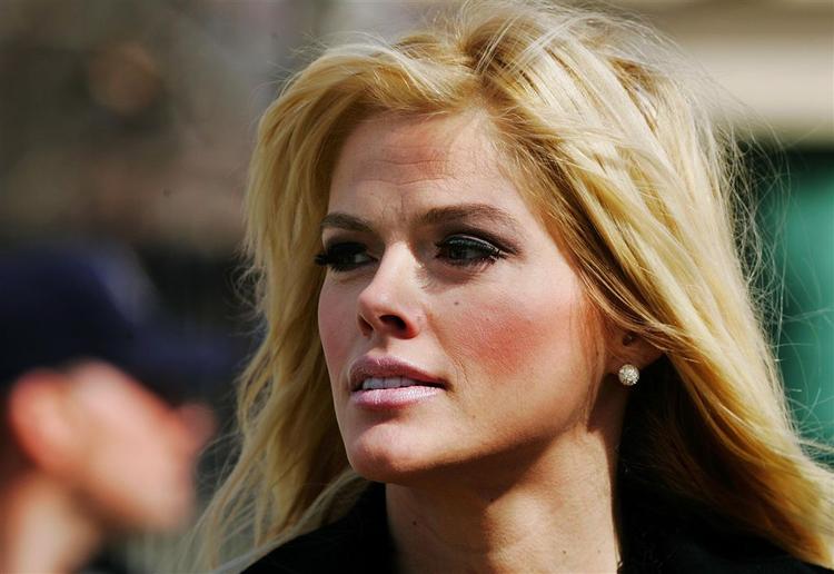 Anna Nicole Smith skal begraves på Bahamas. 
