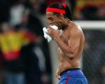 Spanske medier beskylder Ronaldinho for at have taget for meget på. Her ses Barcelona-stjernen 22. oktober 2006 efter kampen mod Real Madrid. 