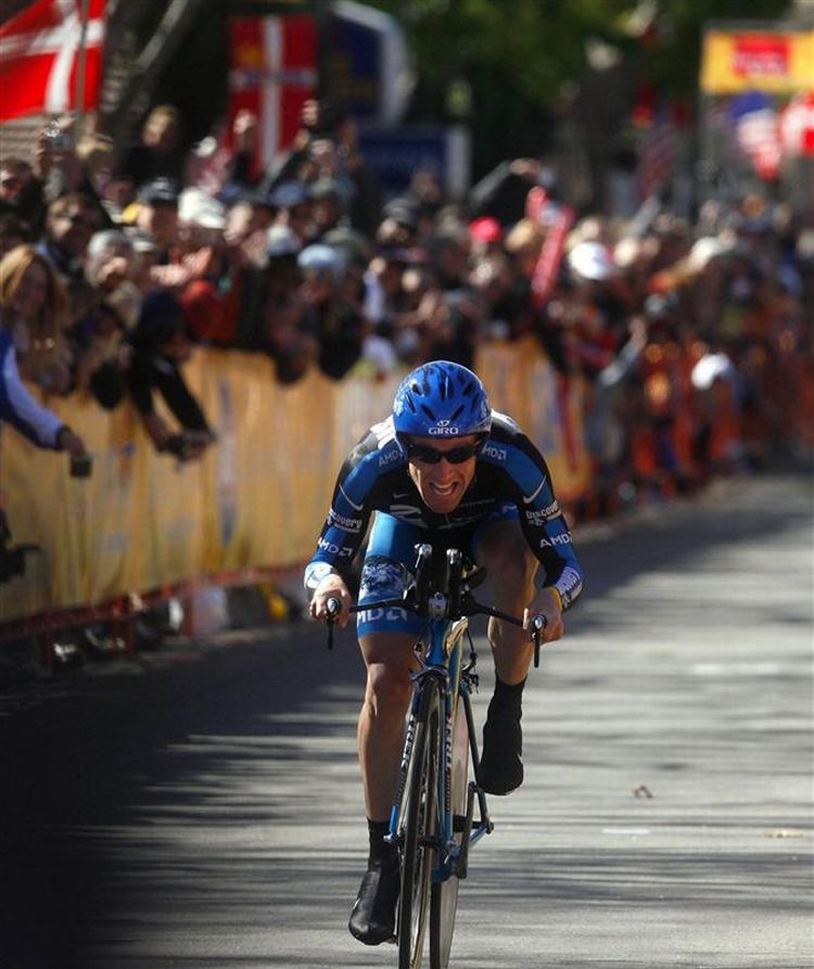 Levi Leipheimer på vej mod målet i danskerkolonien Solvang i Californien. 