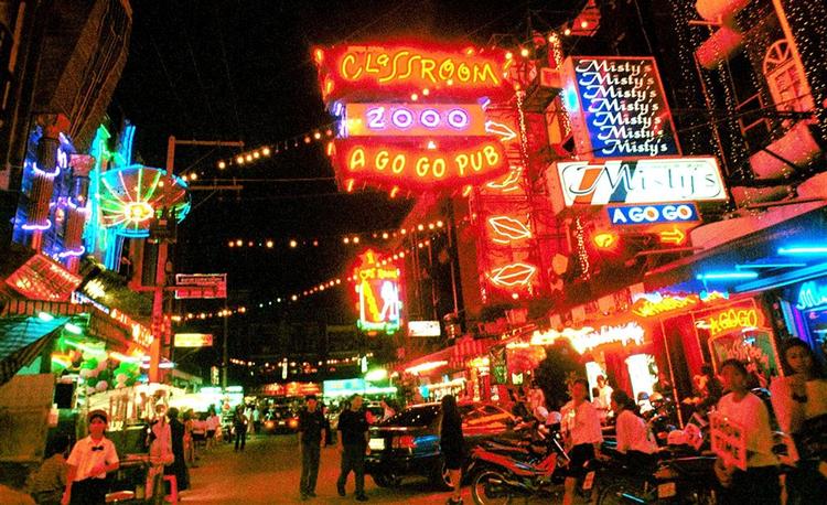 Pattaya er berygtet for sit heftige natteliv og den høje kriminalitet 
