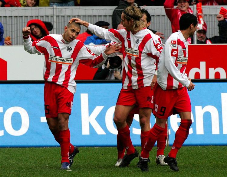 Den tidligere FCM-spiller Zidan (tv) blev matchvinder i ny Mainz-sejr. 