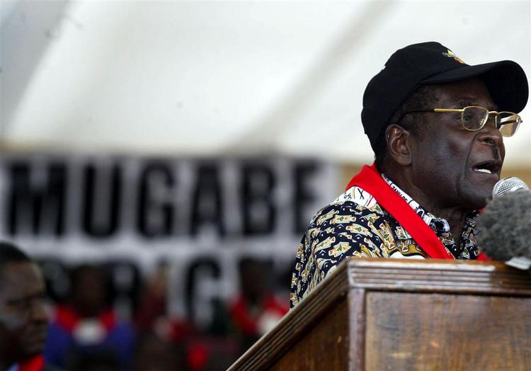 Fødselaren, den 83-årige præsident Robert Mugabe, fotograferet på dagen. 