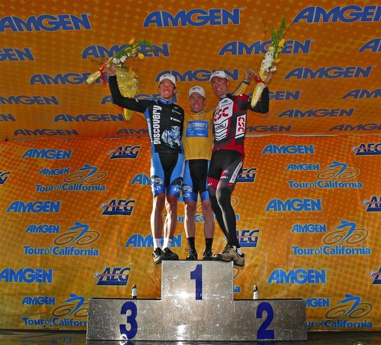 Levi Leipheimer (midt) vandt Tour of California med Jens Voigt fra CSC (th) på andenpladsen.Jason McCarney blev nummer tre. 