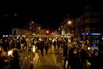 Mellem 1000 og 2000 demonstranter er på vej fra Rådhuspladsen til Nørrebro. 