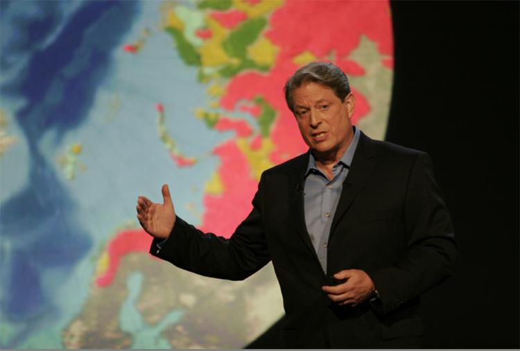 Al Gore forklarer om klimaforandringernes konsekvenser. Billede fra filmen 'En ubekvem sandhed'. 