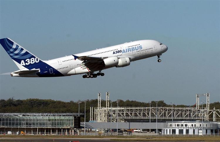 Det enorme Airbus-fly kan rumme 550 og omkring 800 passagerer. 
