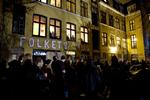 Folkets Hus på Nørrebro er her til aften propfyldt med aktivister, der planlægger de kommende dages aktiviteter. 