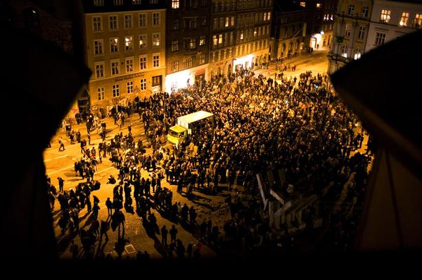 Demonstranter på Sankt Hans Torv. 