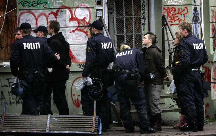 Unge anholdt lørdag formiddag på Nørrebro. 