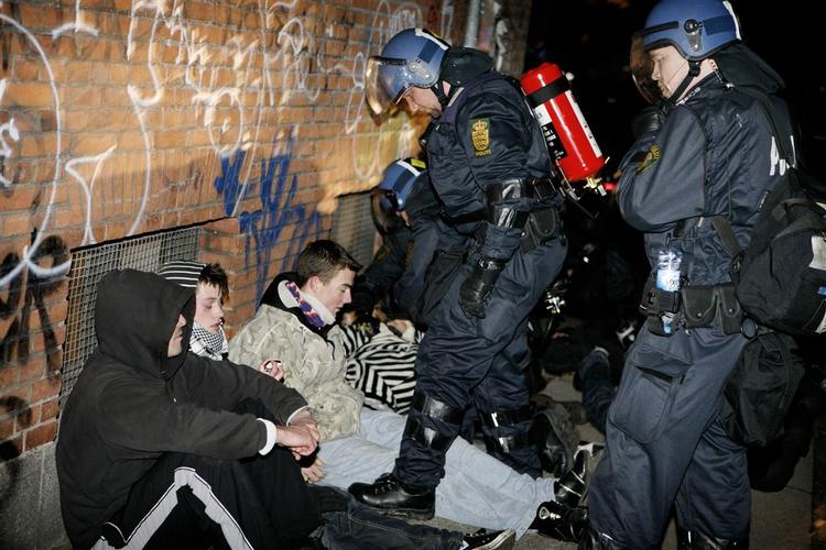 Anholdelser på Guldbergsgade natten til søndag. 