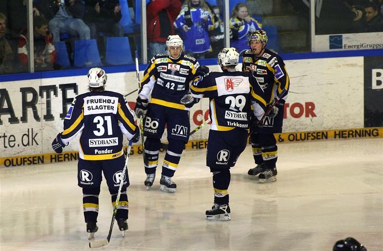 Hernings spillere bliver i semifinalen stillet overfor arvefjenderne fra Esbjerg. 