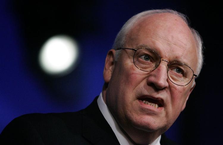 Den tidligere rådgiver for den amerikanske vicepræsident Dick Cheney er på vej i fængsel. Mange mener, han dækker over sin tidligere chef. 