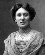 Spild. I bogen Min bedstemors historie leverer chefredaktør Anne Knudsen fra Weekendavisen det stærkeste bidrag, som er historien om den vrede mormor, der aldrig, konstruktivt, fik brugt sine mange talenter, evner og store begavelse. Foto fra bogen 