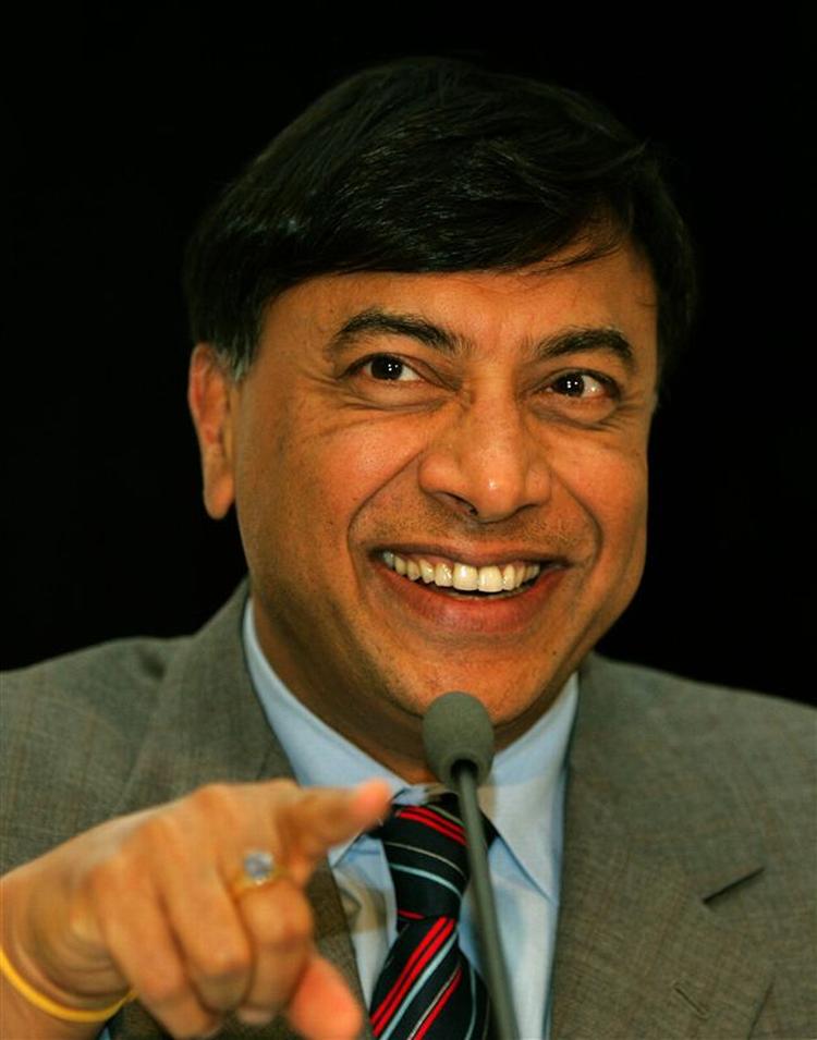 Han kan sagtens grine, Lakshmi Mittal, bestyrelsesformand for Arcelor Mittal, og en af verdens rigeste mænd (arkivfoto). 