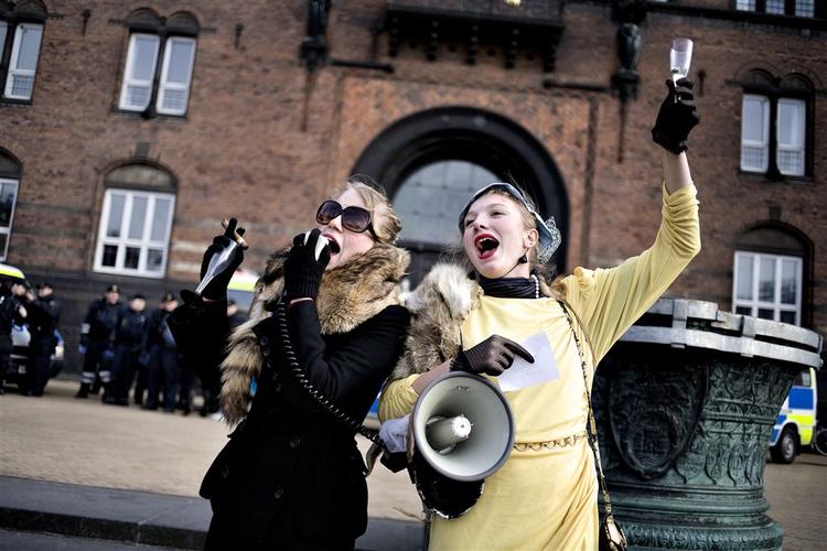 To af de 3000 deltagere i ungdomhusdemonstrationen. 