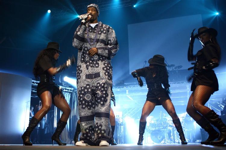 Snoop redede aftenen i Forum. P. Diddy burde være blevet hjemme - eller taget direkte til sin fest i Illum. 