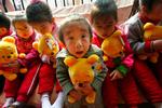 Selv i Kina er børn ved at være en mangelvare. Billedet er fra et børnehjem, hvorfra der sker adoptioner til familier i Vesten 