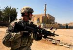 En amerikansk soldat patruljerer i Sadr City. 