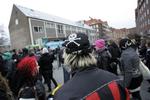 En gruppe demonstranter samledes fredag ved huset i Stevnsgade, som de unge brugere af Ungdomshuset tidligere er blevet tilbudt. 