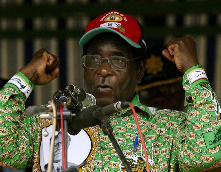 De afrikanske ledere tager afstand fra Zimbabwes leder Robert Mugabe. 