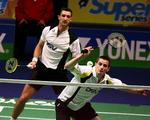 Den danske herredouble Jens Eriksen (t.h.) og Martin Lundgaard har slået sig igennem til finalen i Swiss Open. 