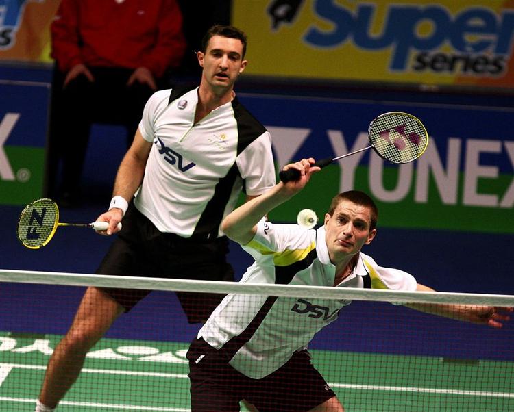 Den danske herredouble Jens Eriksen (t.h.) og Martin Lundgaard har slået sig igennem til finalen i Swiss Open. 