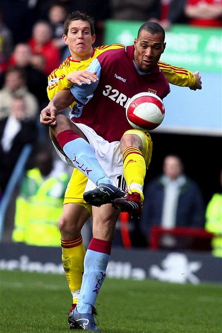 Liverpools Daniel Agger løste sine defensive opgaver fint mod Aston Villa. Det samme gjorde Villas danske målmand Thomas Sørensen i 0-0-kampen. 