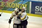 Hernings Blaine Down(t.h. fra en tidligere kamp) afgjorde semifinaleserien mod Esbjerg med et mål i overtiden til 4-3. 