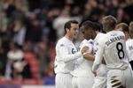 FCK's Atiba Hutchinson (i midten af billedet) scorede til 1-0 i første halvleg, da FC København og FC Nordsjælland spillede 1-1 i Parken. 