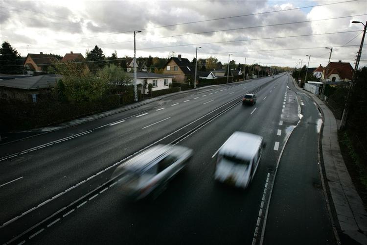 Antallet af ulykker i trafikken skal sænkes ved hjælp af op mod 100 nye forslag. 