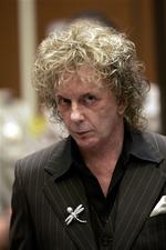 Retssagen mod Phil Spector begynder i dag. 